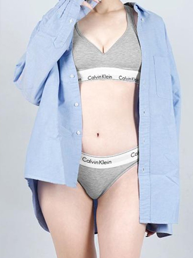 Calvin Klein({)<BR />6,000